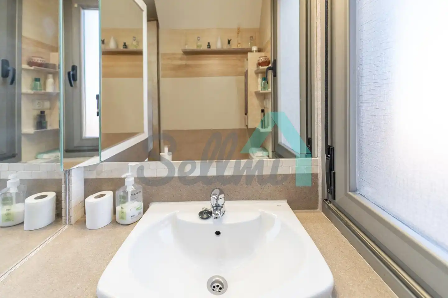 Baño de Ático en venta en Oviedo  con Calefacción, Parquet y Terraza