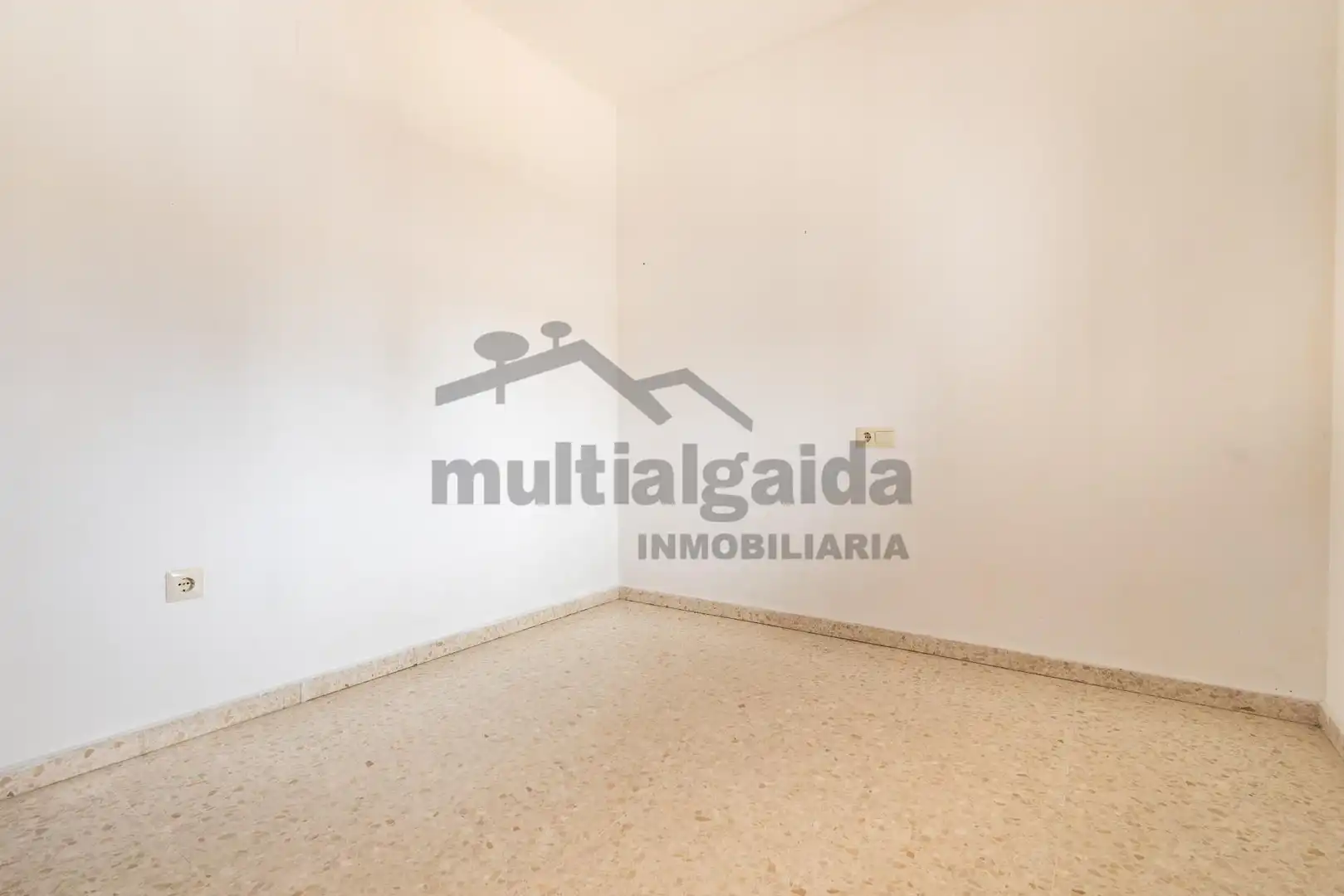 Habitación de Casa adosada en venta en Sanlúcar de Barrameda con Jardín privado