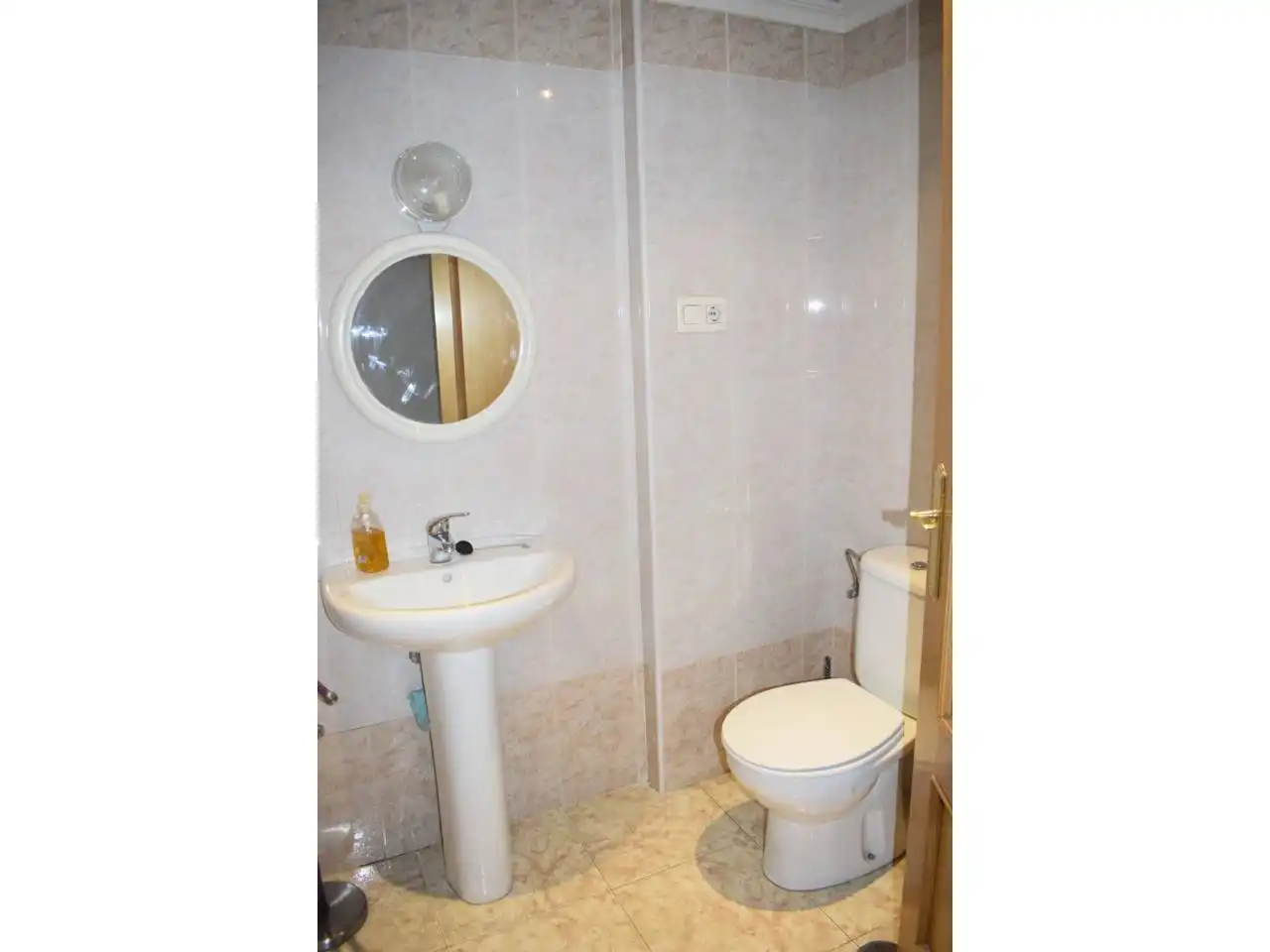 Bathroom of Flat for rent in León Capital   with Heating, Terrace and Furnished