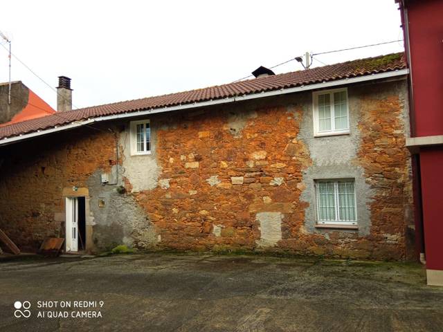 Casa-chalet en Venta en Queo de Abaixo en Carballo