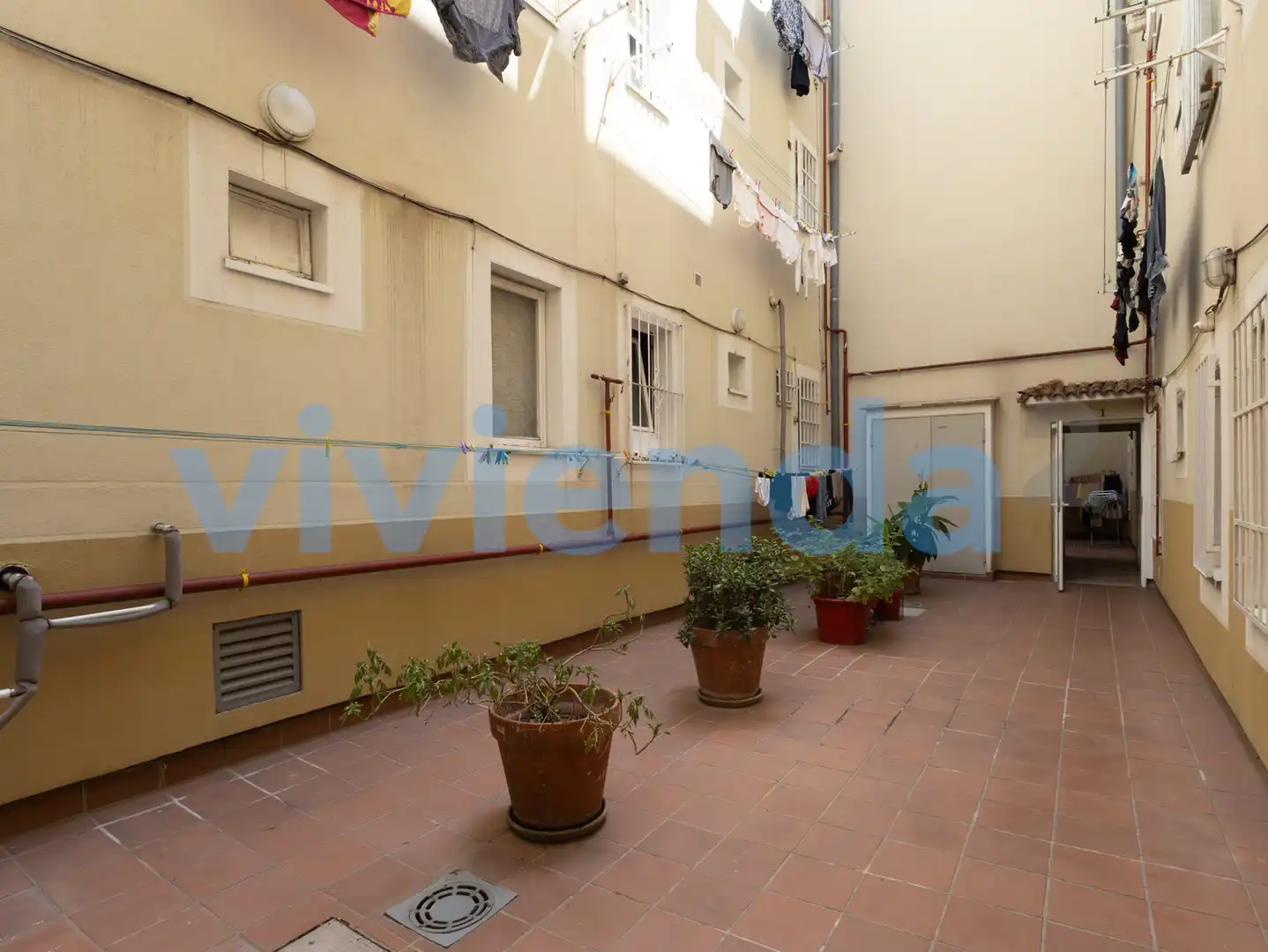 Vista exterior de Piso en venta en Madrid con Calefacción