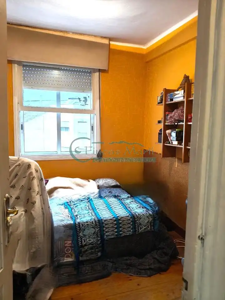 Habitación de Piso en venta en Vigo  con Calefacción, Terraza y Balcón