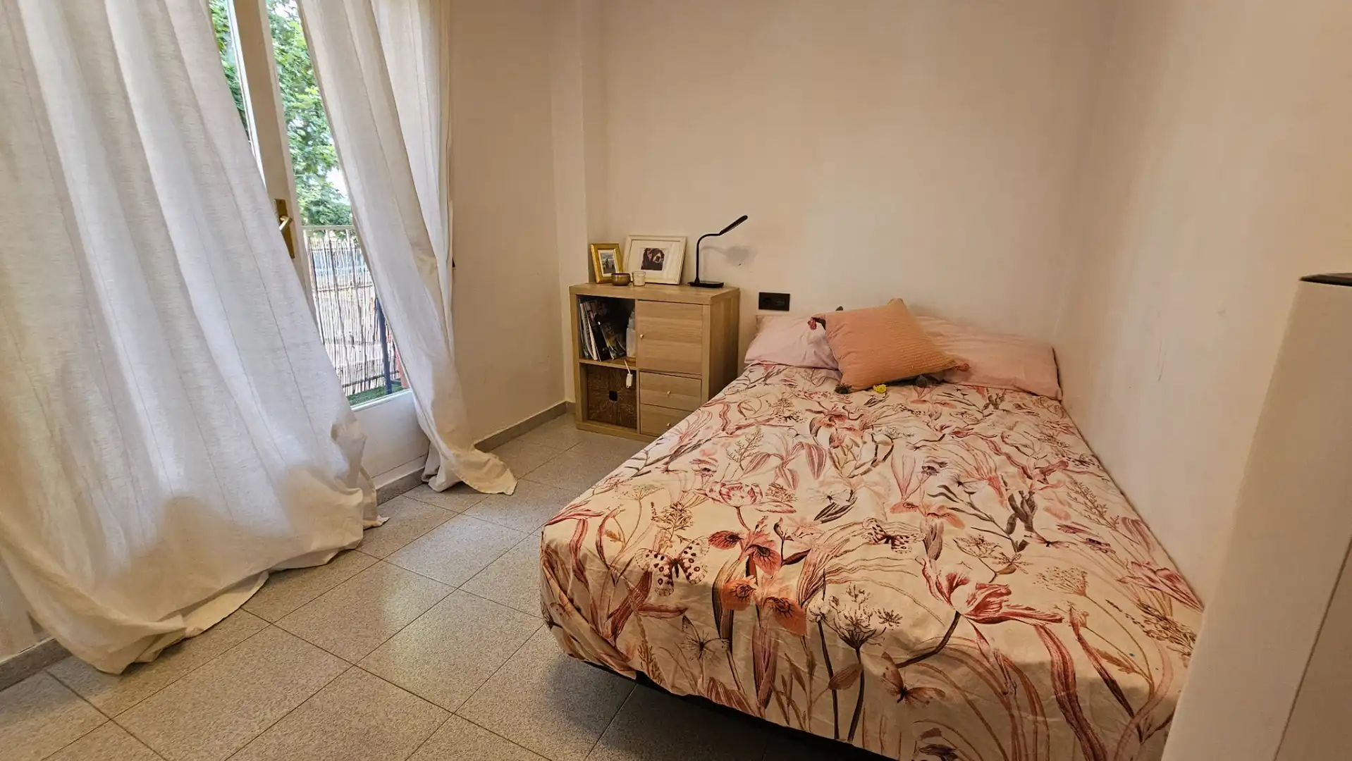 Dormitori de Casa adosada en venda en Sabadell amb Calefacció, Terrassa i Forn