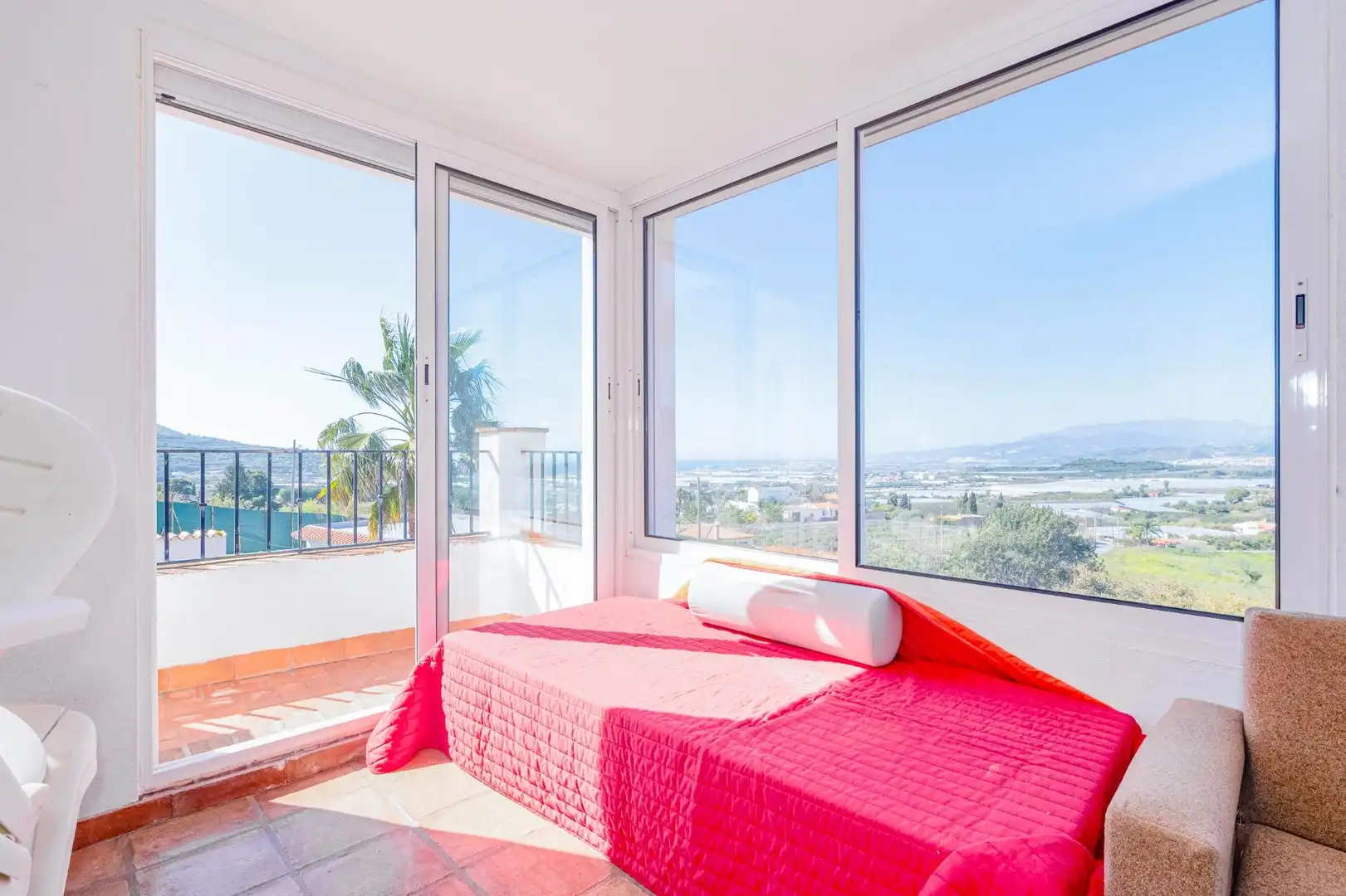 Habitación de Casa o chalet en venta en Motril con Jardín privado, Terraza y Piscina