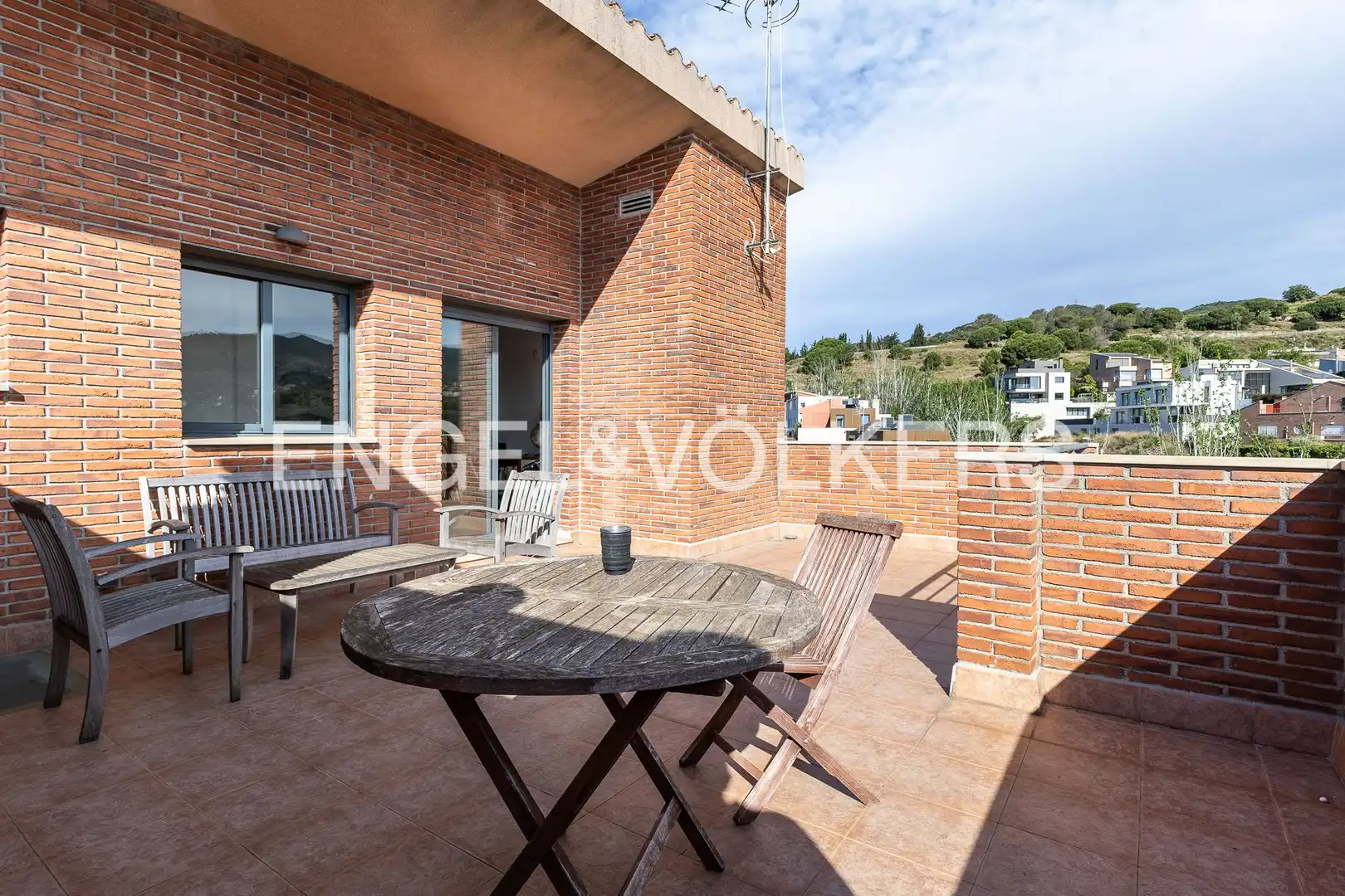 Terraza de Casa adosada de alquiler en Tiana con Aire acondicionado, Calefacción y Jardín privado