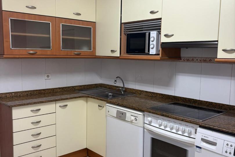 Foto 1 de Piso de alquiler en Calle Río Laya, 2, Solares - Valdecilla, Cantabria