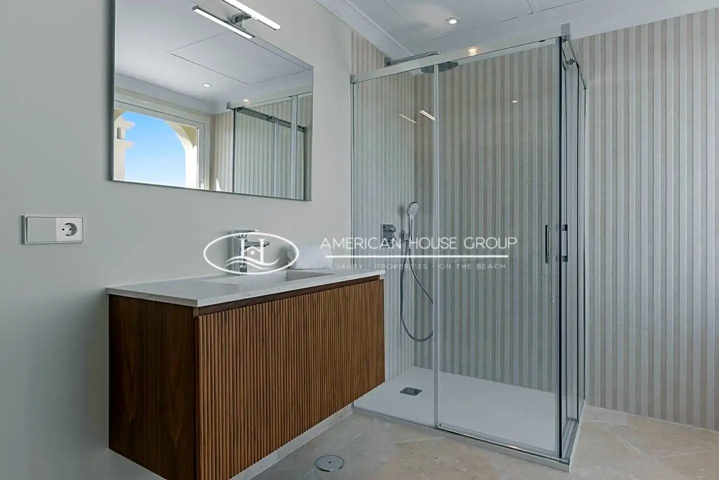 Baño de Dúplex en venta en Benahavís con Aire acondicionado y Terraza