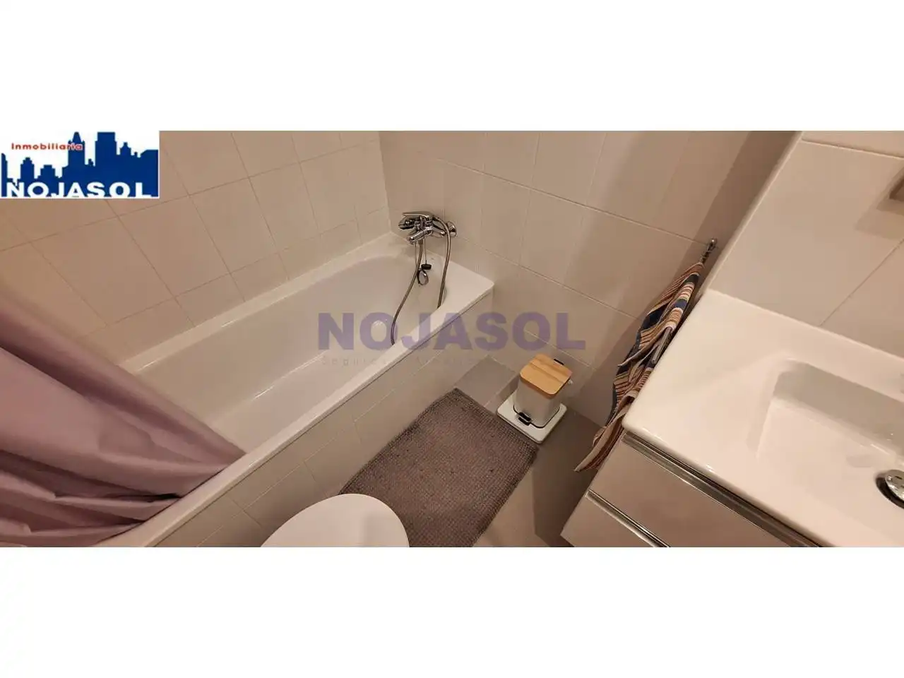 Baño de Piso de alquiler en Noja con Calefacción, Parquet y Amueblado