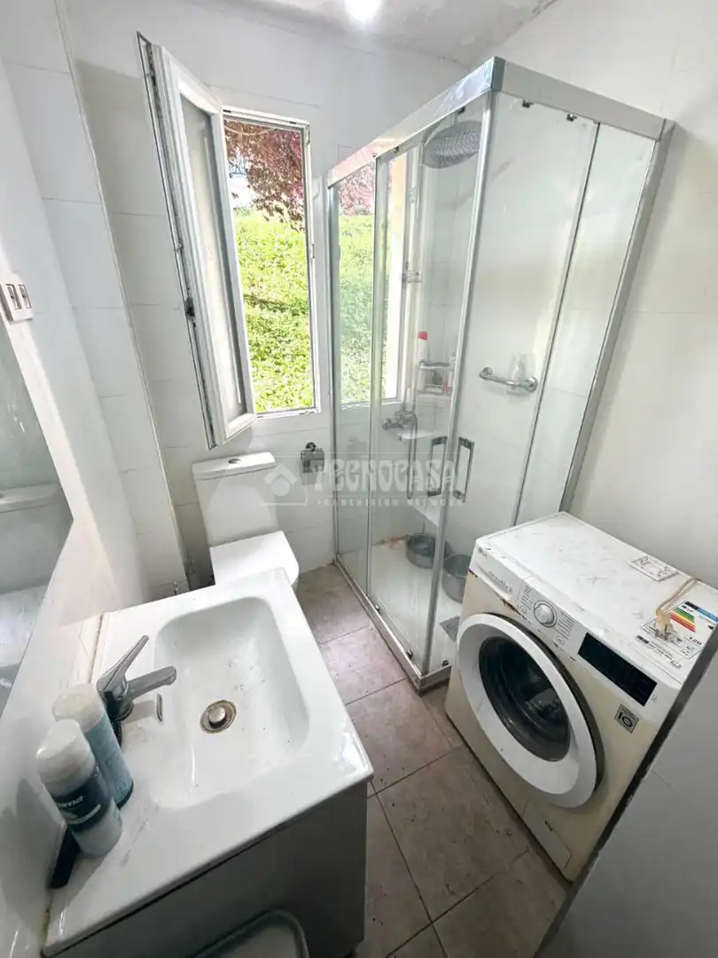 Baño de Piso en venta en Santander con Calefacción