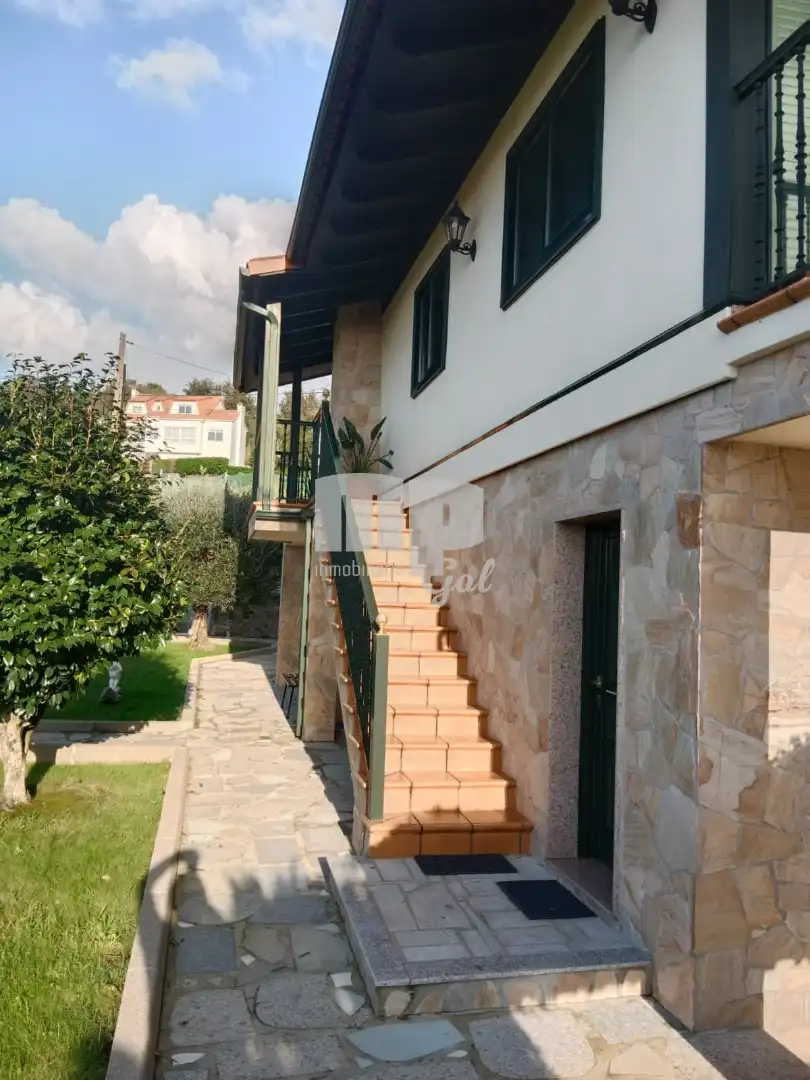 Vista exterior de Casa o chalet en venta en Redondela con Calefacción, Jardín privado y Trastero