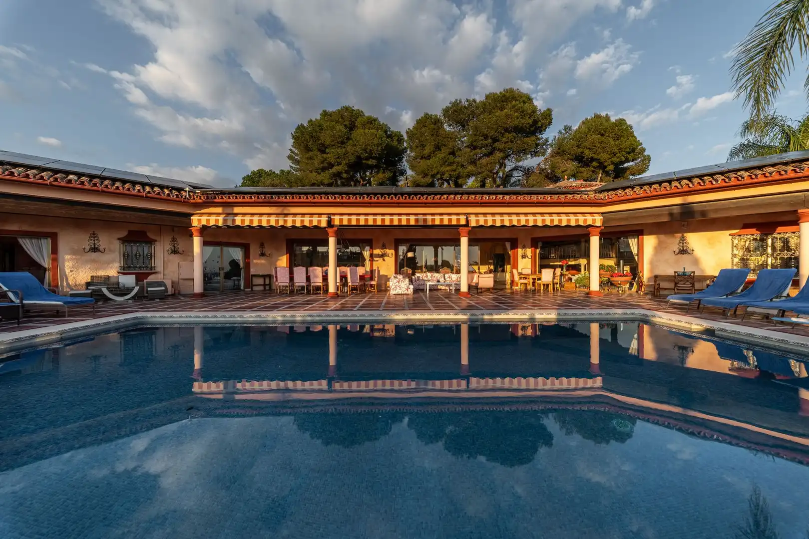 Country homes for sale in Benahavís  with Terrace and Furnished