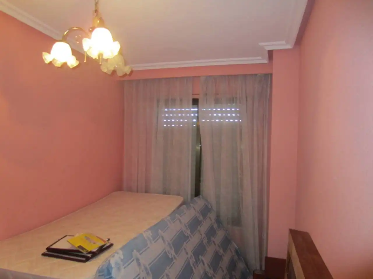 Habitación de Piso en venta en Sancti-Spíritus (Salamanca) con Calefacción, Terraza y Amueblado