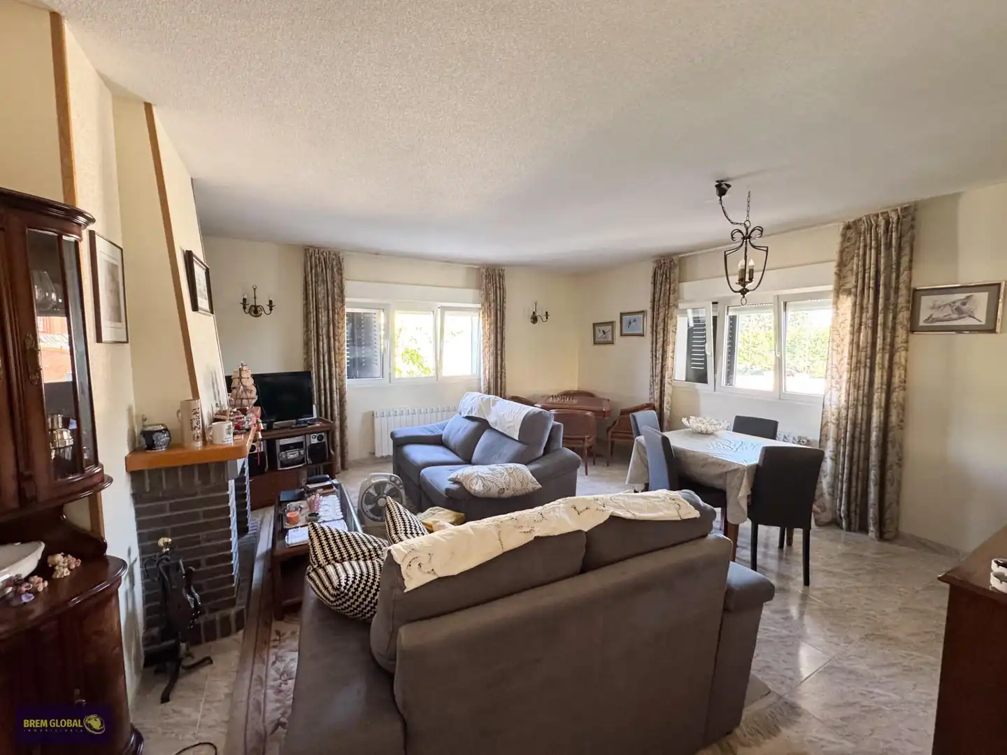 Living room of Houses for sale in La Cabrera  with Heating, Private garden and Swimming Pool