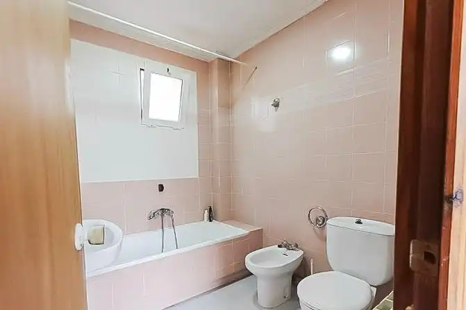 Bathroom of Houses for sale in Valencia  with Air Conditioner, Heating and Terrace