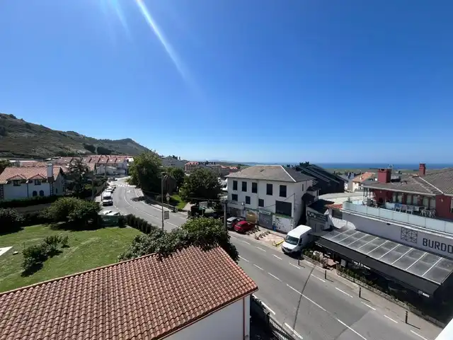 Außenansicht von Maisonette zum Verkauf in Piélagos mit Heizung, Terrasse und Abstellraum