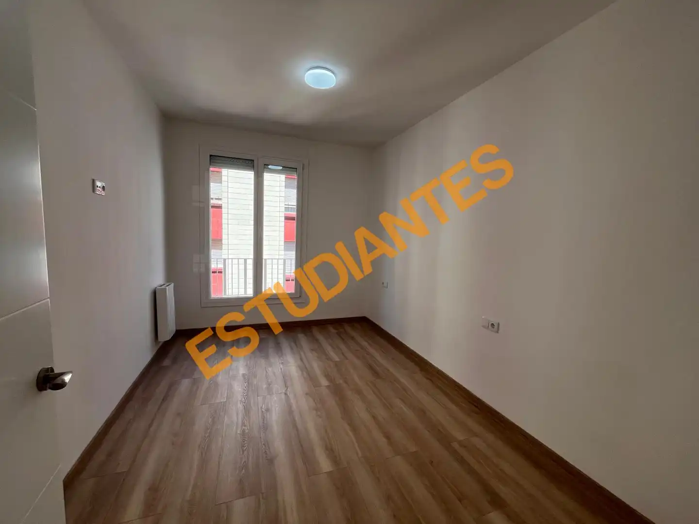 Schlafzimmer von Wohnung zur Miete in Lleida mit Heizung, Parkett und Möbliert