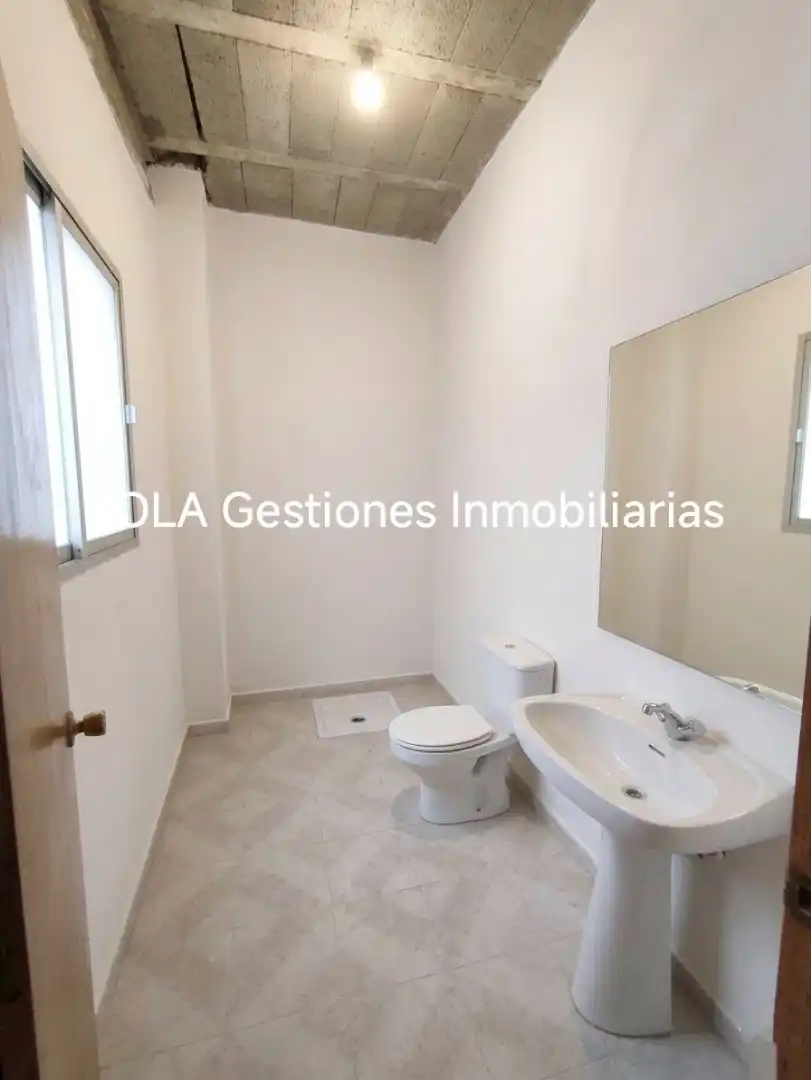 Local comercial en venda a Torreperogil, imagen 5