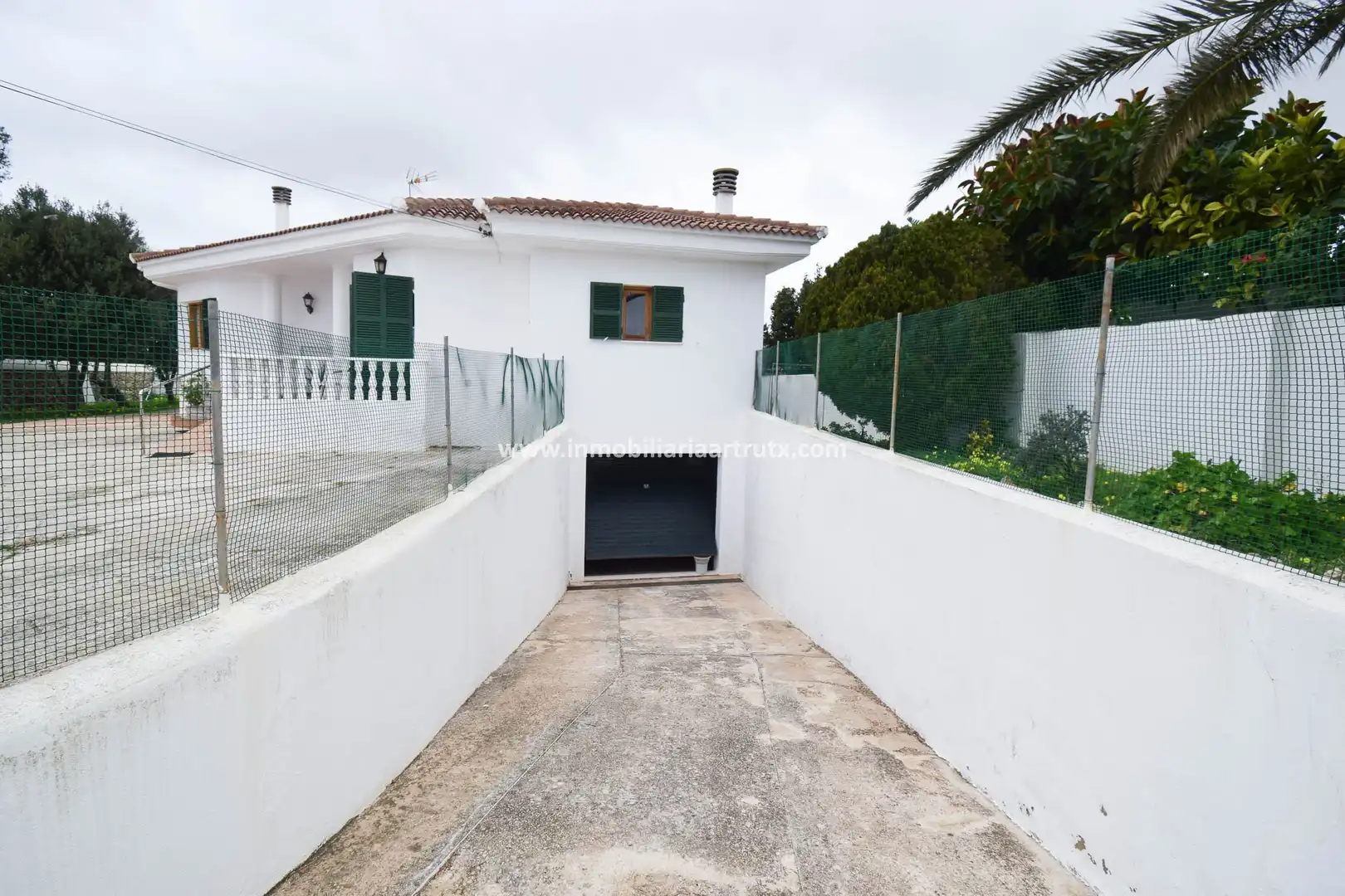 Vista exterior de Casa o xalet en venda en Ciutadella de Menorca amb Calefacció, Jardí privat i Terrassa