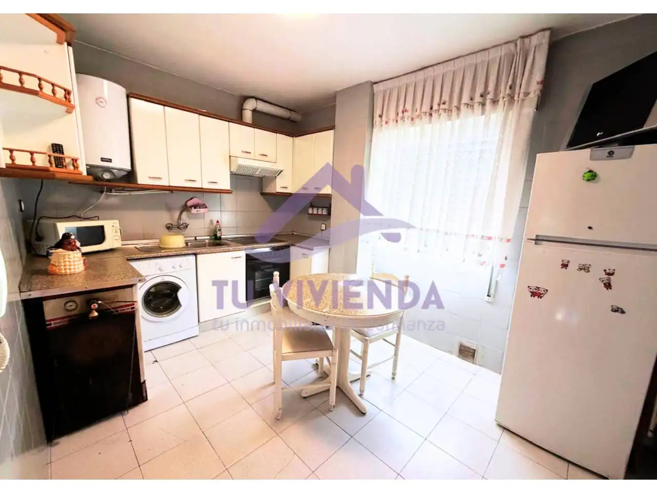 Kitchen of Flat for rent in Saldaña  with Heating and Furnished