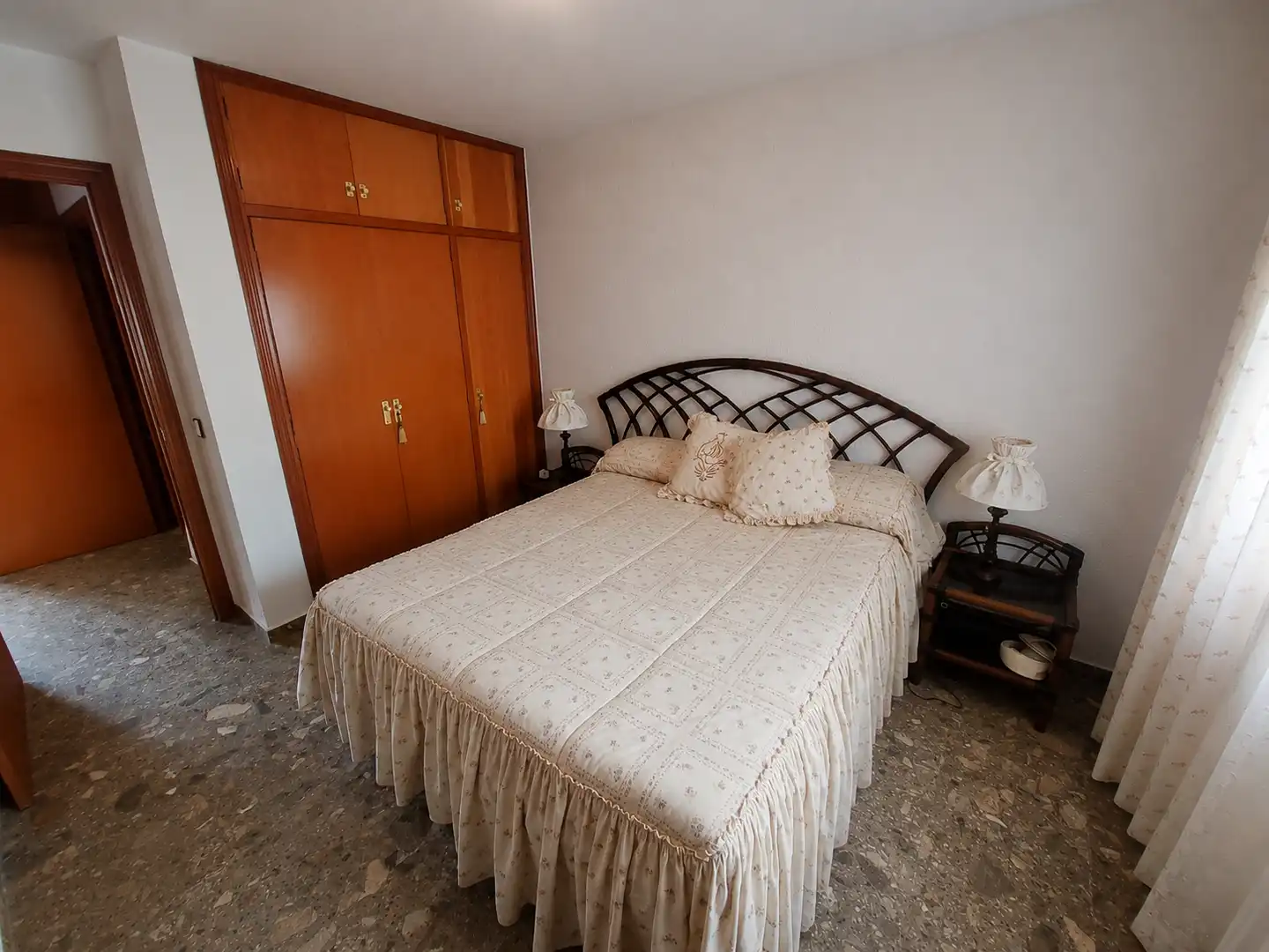Habitación de Apartamento en venta en Salou con Calefacción, Terraza y Amueblado