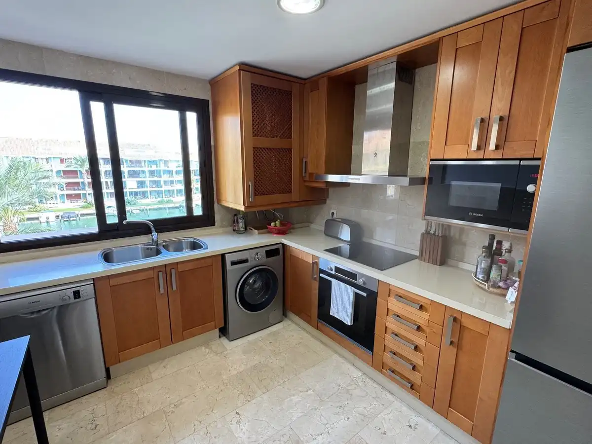 Cocina de Apartamento en venta en Sotogrande con Aire acondicionado, Terraza y Trastero