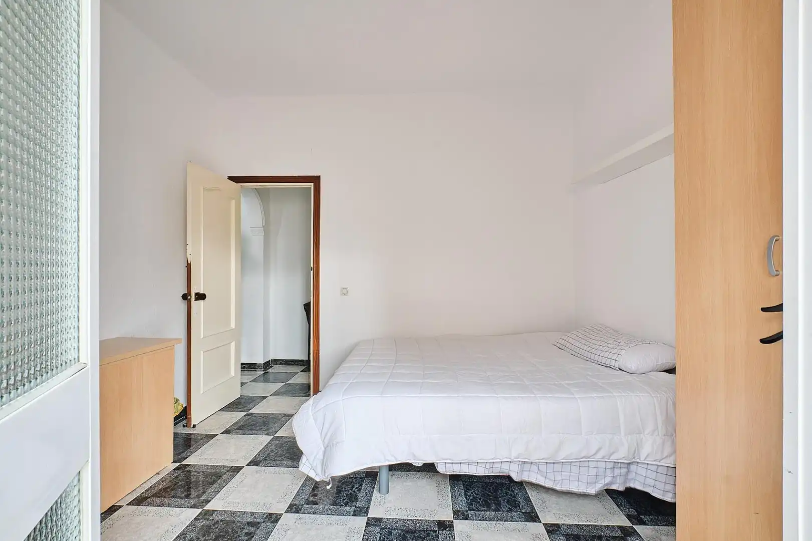 Bedroom of Flat for sale in Cádiz  with Storage room and Balcony