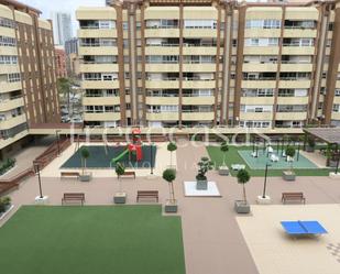 Terrassa de Pis de lloguer en  Valencia Capital amb Aire condicionat, Parquet i Terrassa