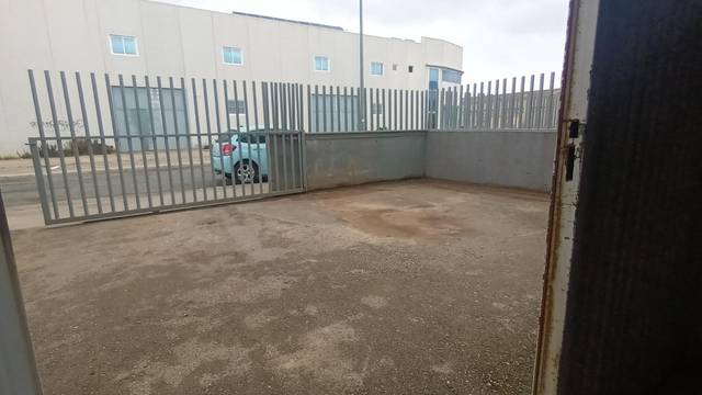 Nave industrial en Venta en Calle Aparadoras en Las Tiesas