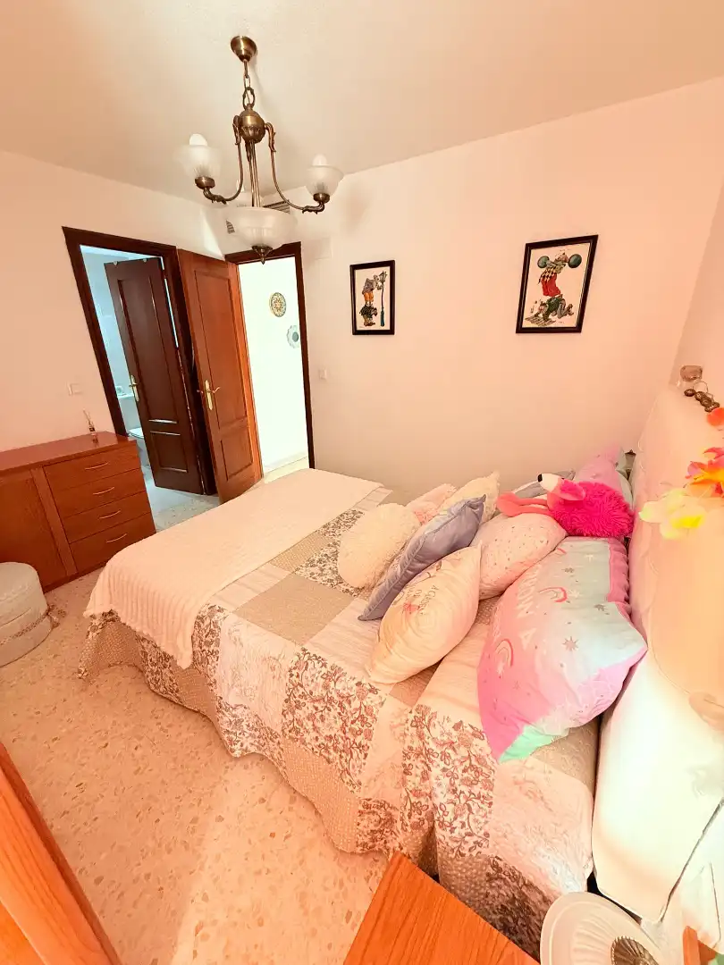 Bedroom of Flat for sale in Sevilla  with Air Conditioner, Terrace and Furnished