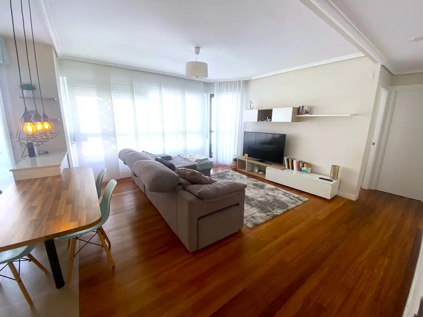Living room of Flat for sale in Castro-Urdiales  with Heating, Private garden and Parquet flooring