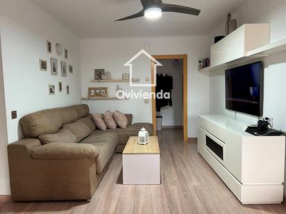 Sala d'estar de Pis en venda en Parets del Vallès amb Terrassa i Balcó