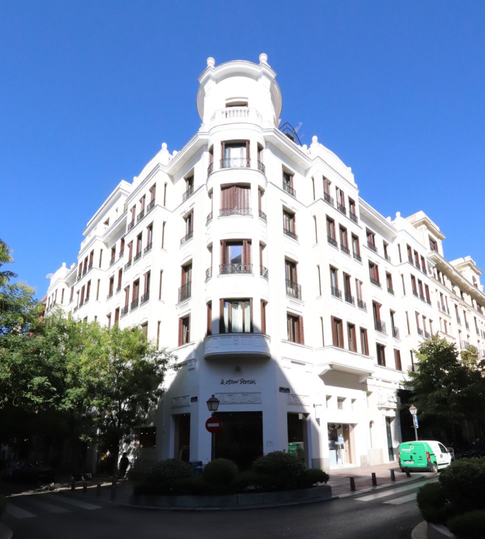 Vista exterior de Àtic en venda en  Madrid Capital amb Aire condicionat, Calefacció i Parquet