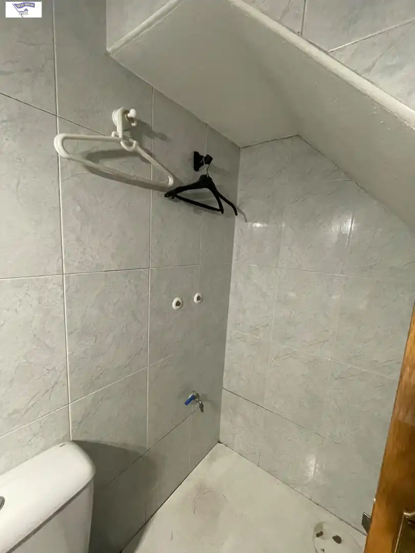 Badezimmer von Geschaftsraum zur Miete in Albacete