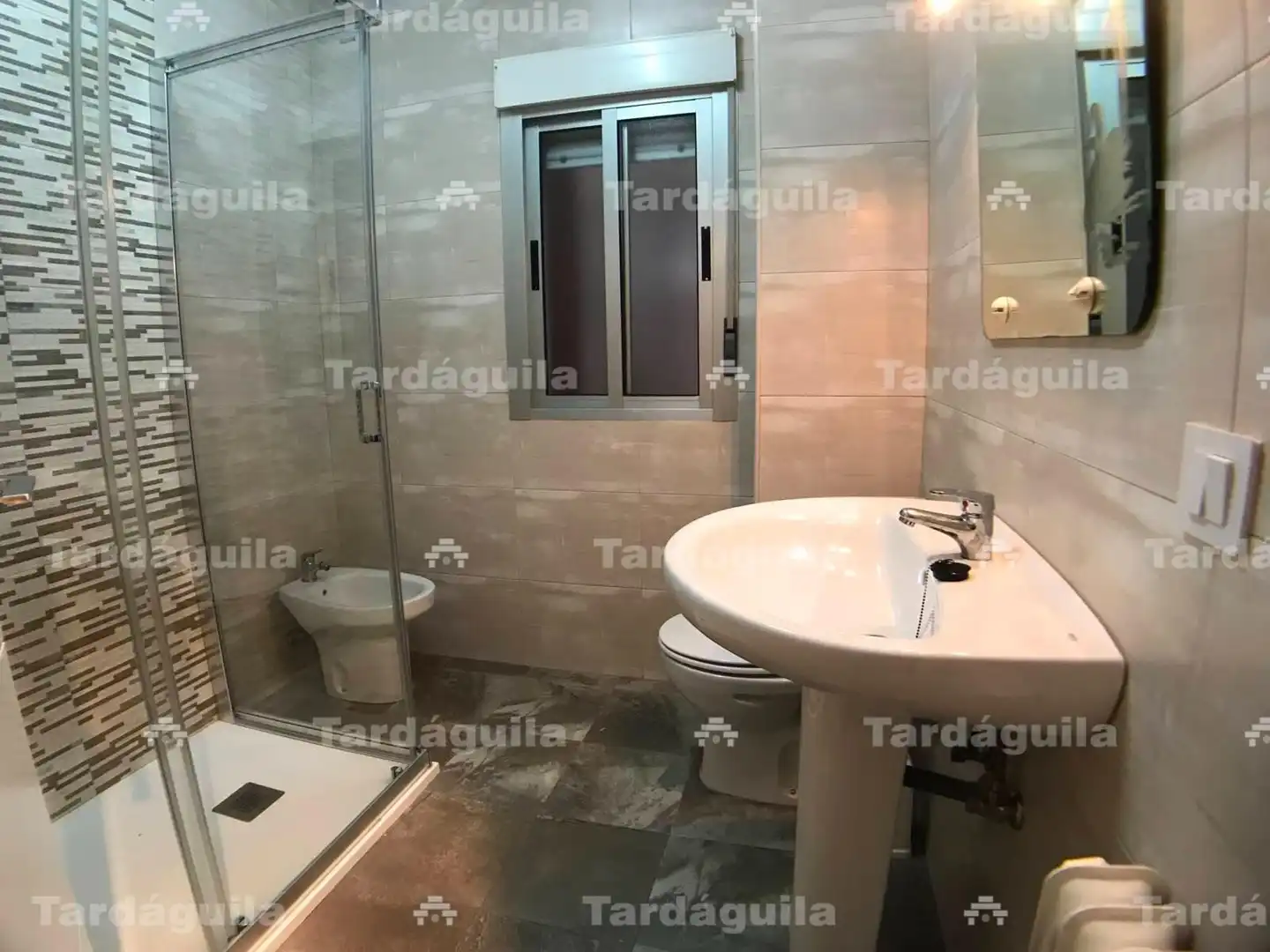 Bathroom of Flat for rent in Salamanca  with Heating
