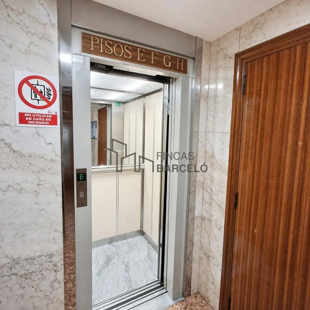 Pis amb ascensor en venda a calle la paz, 28, imagen 43