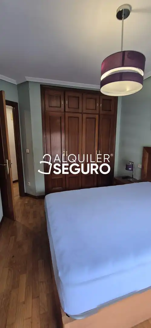 Schlafzimmer von Loft zur Miete in Oviedo  mit Heizung, Terrasse und Möbliert