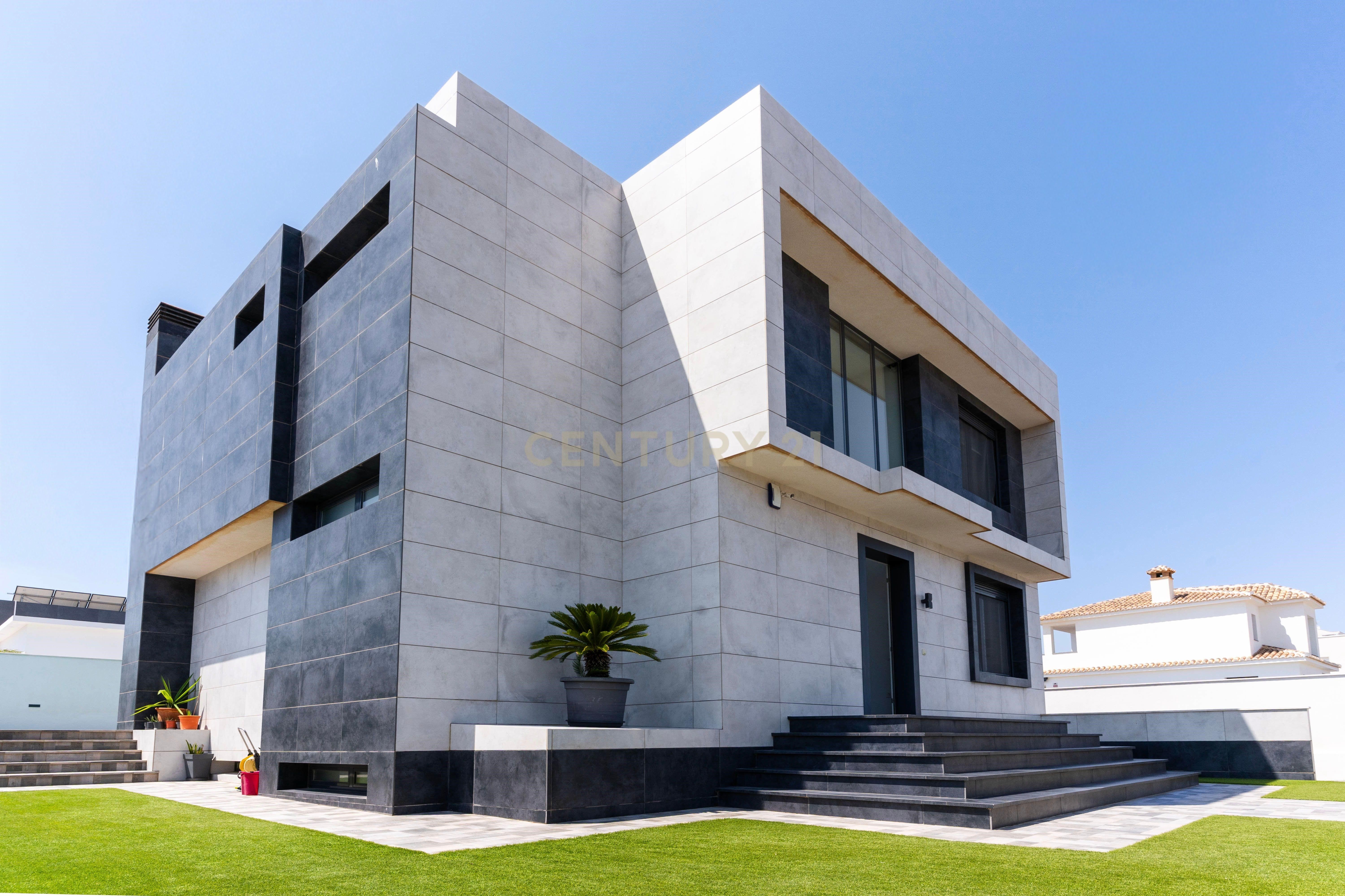 Vista exterior de Casa o chalet en venta en El Ejido con Aire acondicionado, Terraza y Piscina