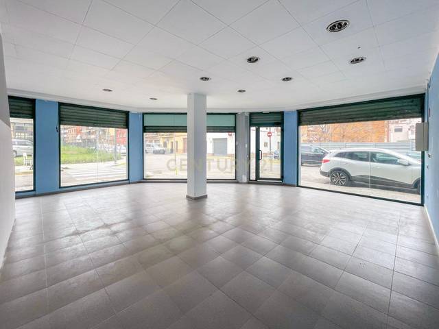 Local comercial en Venta en Carrer Amadeu Vives, 44, Tordera, Spain, 44, 4 en Tordera pueblo