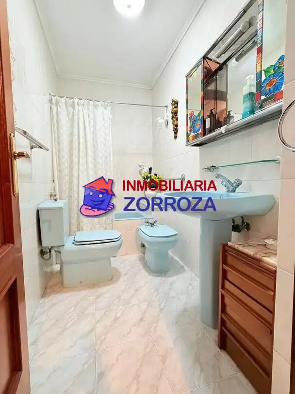 Baño de Piso en venta en Barakaldo  con Calefacción