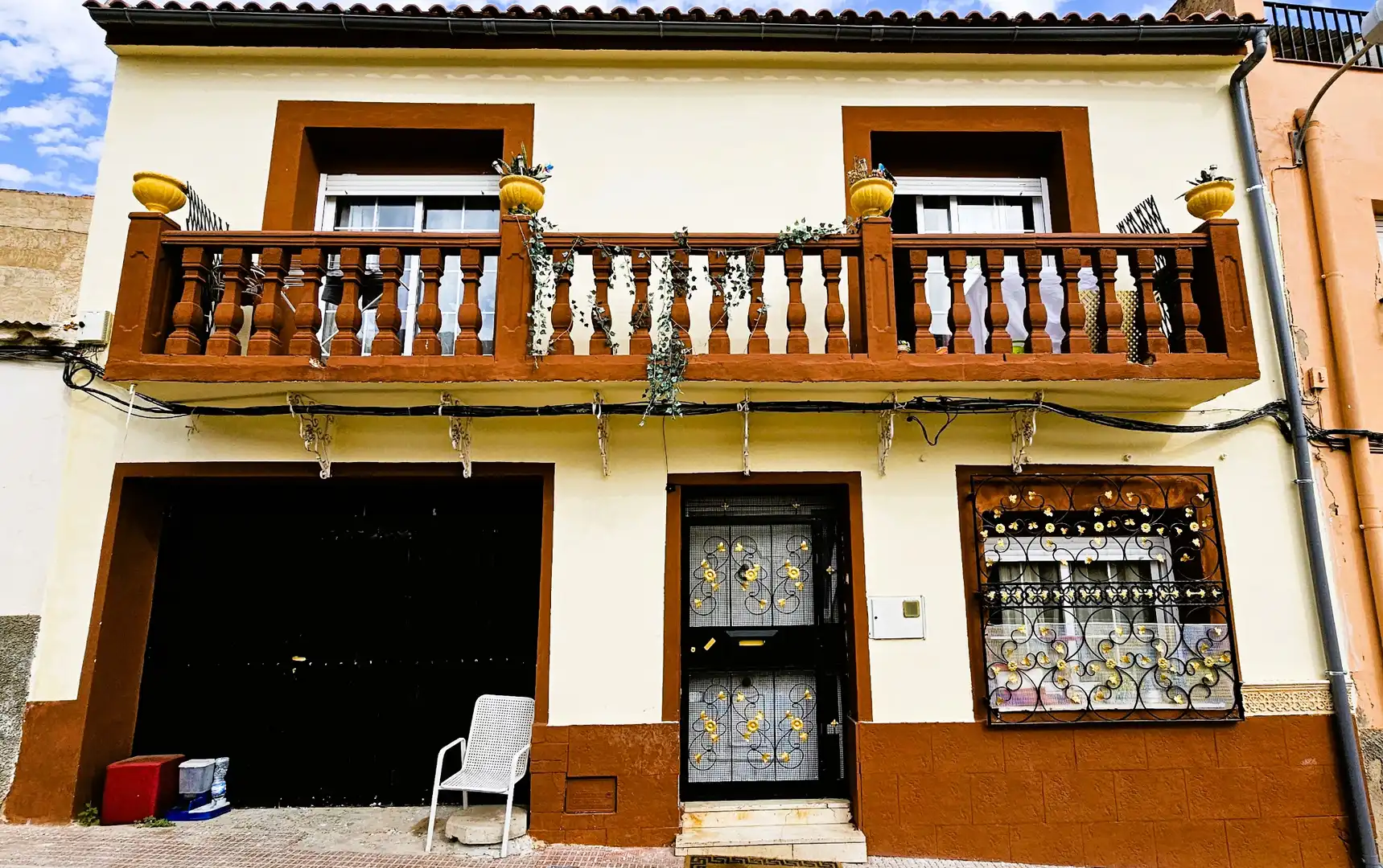 Vista exterior de Casa adosada en venta en Totana con Terraza, Trastero y Amueblado