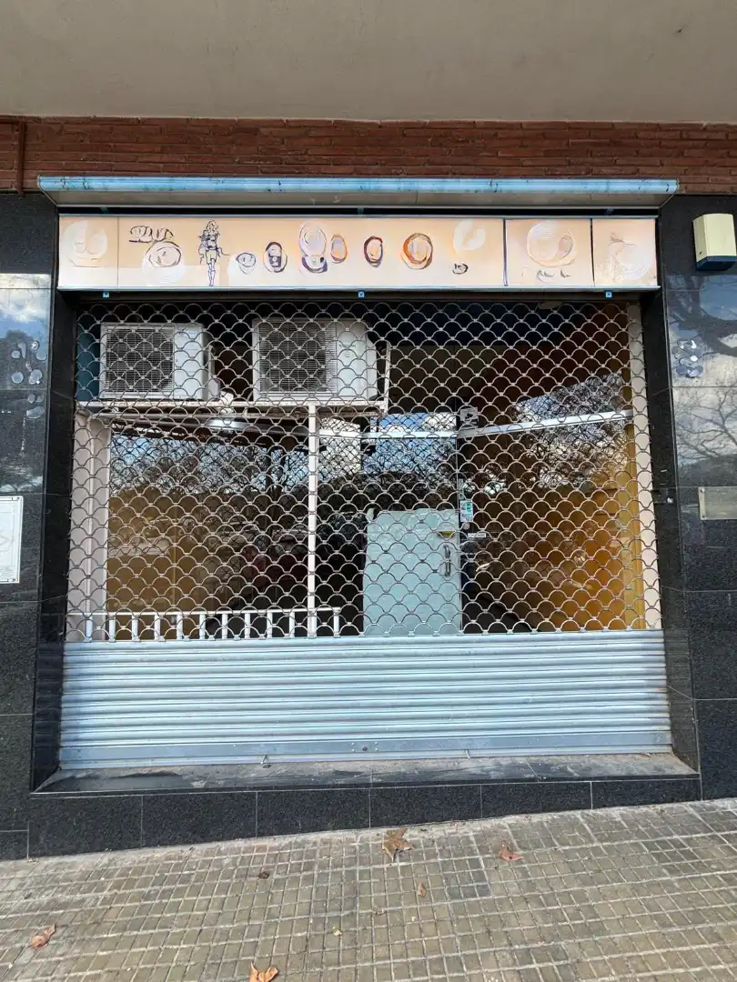 Gewerbefläche zum Verkauf in Carrer de Josep Irla 5