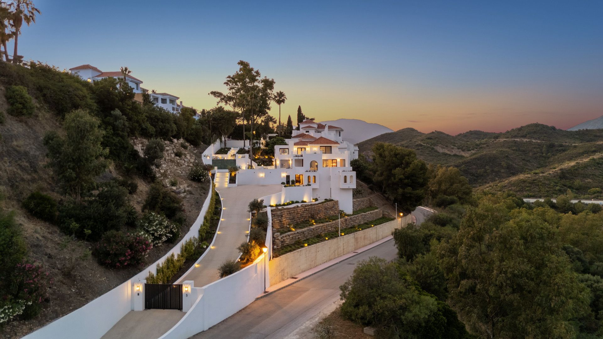 Exterior view of House or chalet for sale in Marbella  with Air Conditioner, Private garden and Terrace