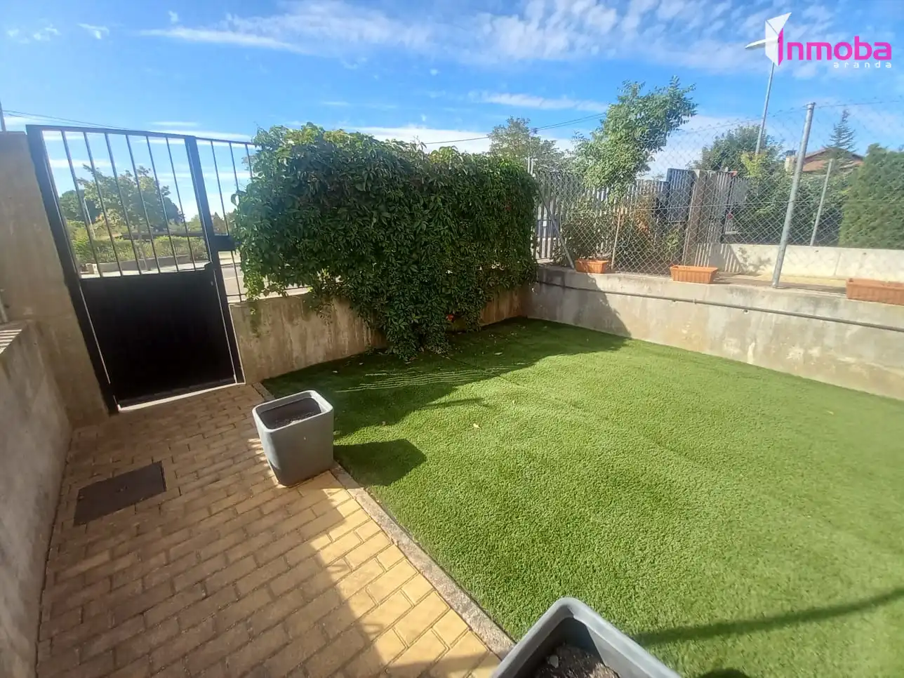 Terrassa de Casa o xalet en venda en Aranda de Duero amb Calefacció, Jardí privat i Parquet