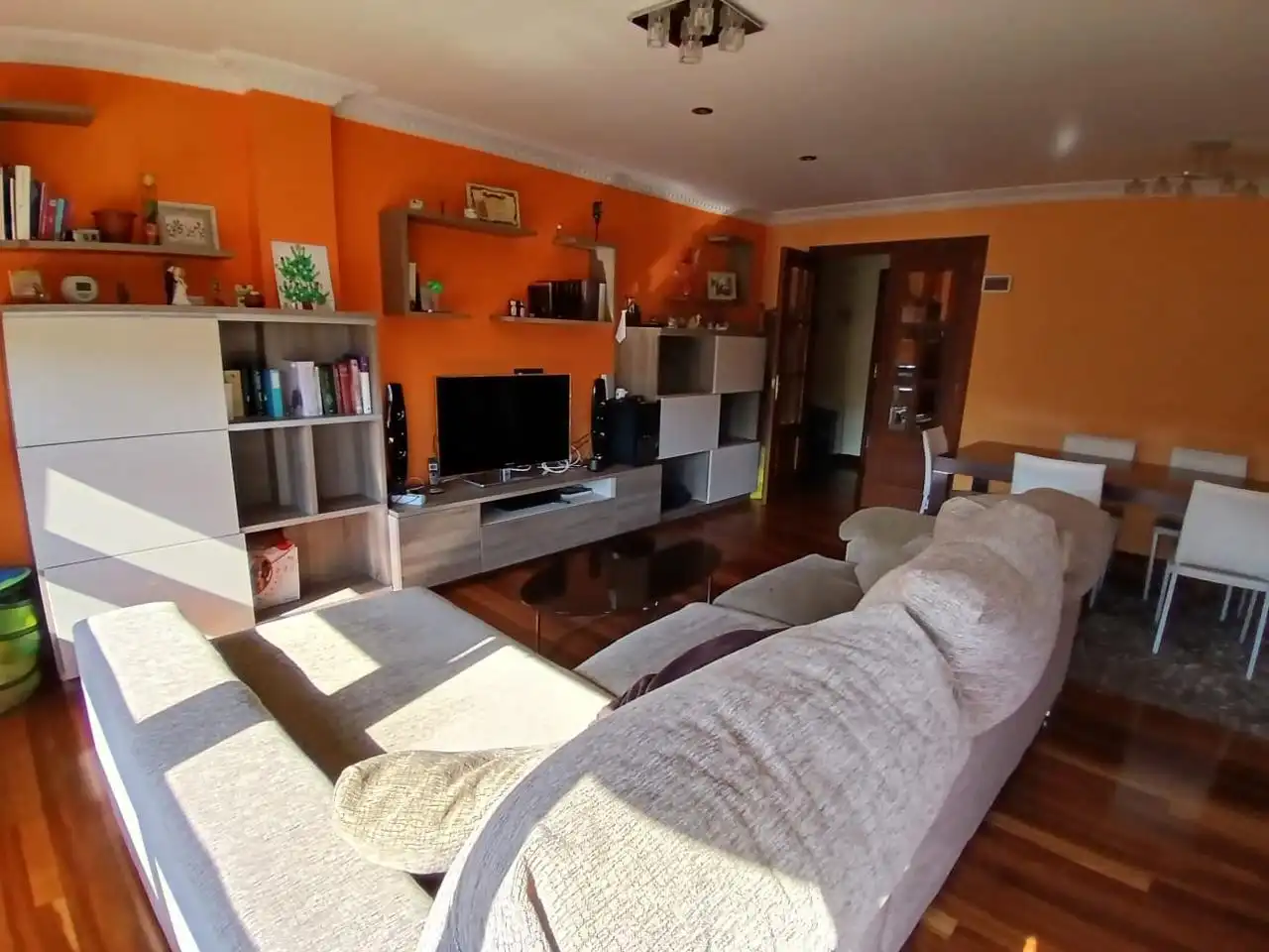 Living room of Flat for sale in Castro-Urdiales  with Heating, Parquet flooring and Terrace