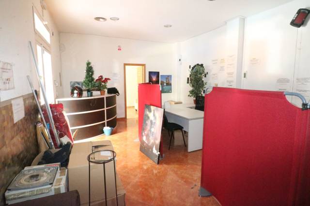 Local comercial en Venta en Calle Maestro Turina en La Alhóndiga