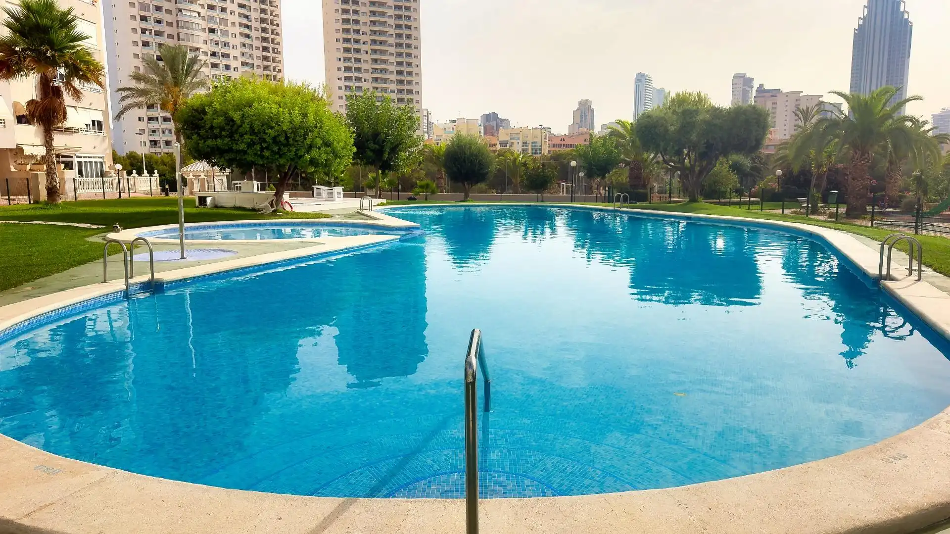 Piscina de Piso en venta en Villajoyosa / La Vila Joiosa con Trastero y Piscina comunitaria