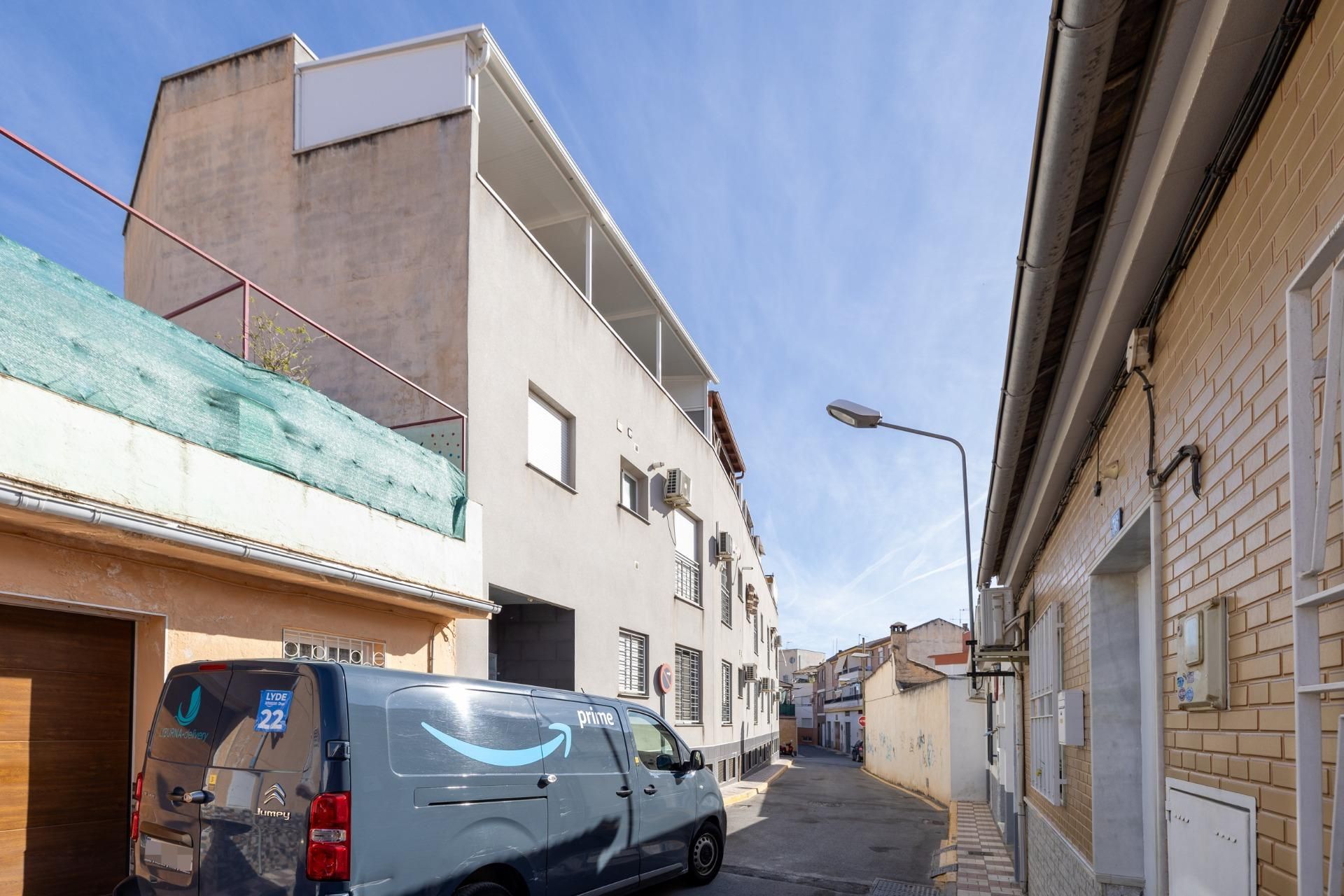 Vista exterior de Planta baixa en venda en Albolote amb Aire condicionat, Calefacció i Balcó