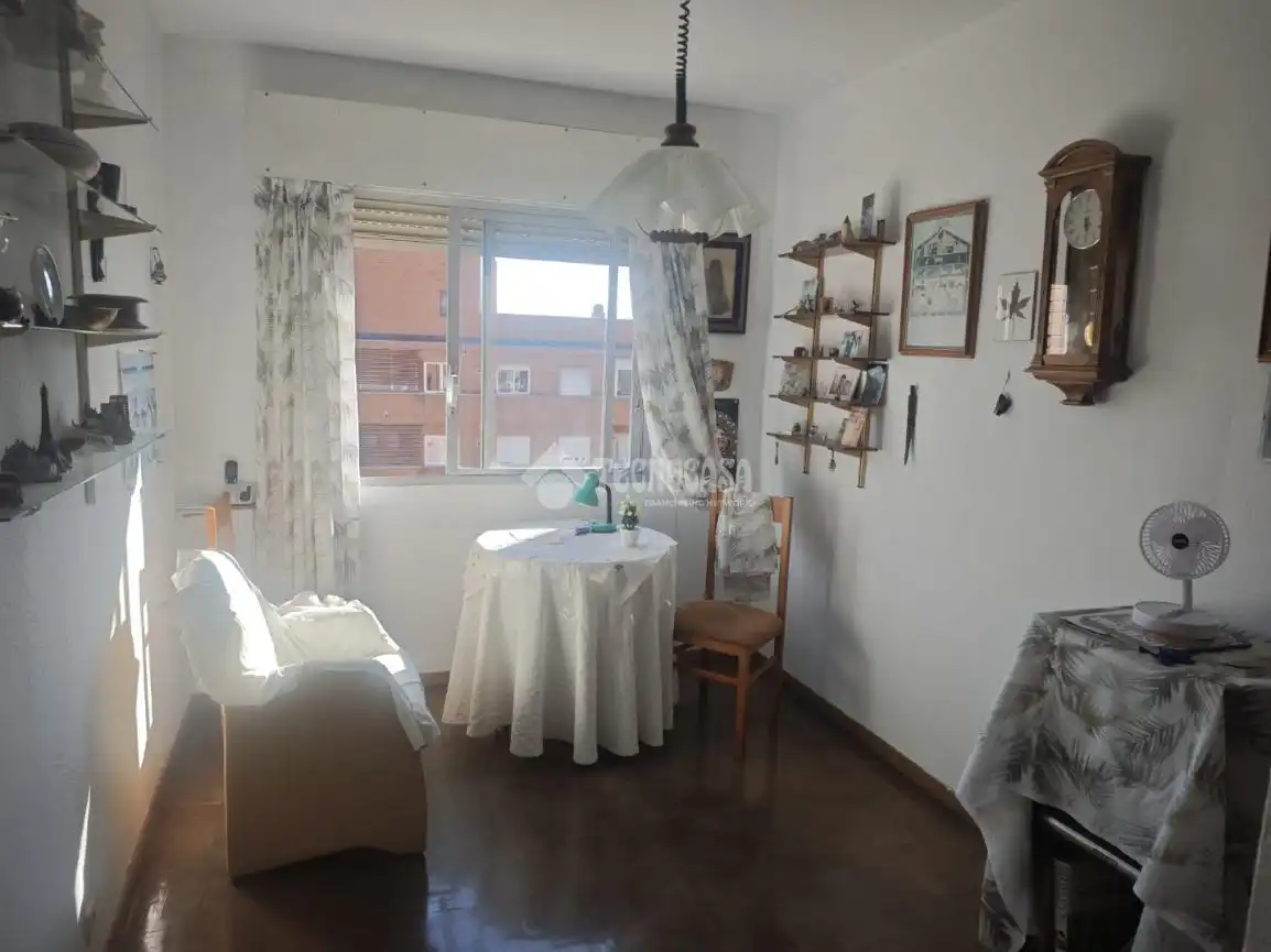 Dormitori de Pis en venda en Madrid amb Calefacció i Terrassa