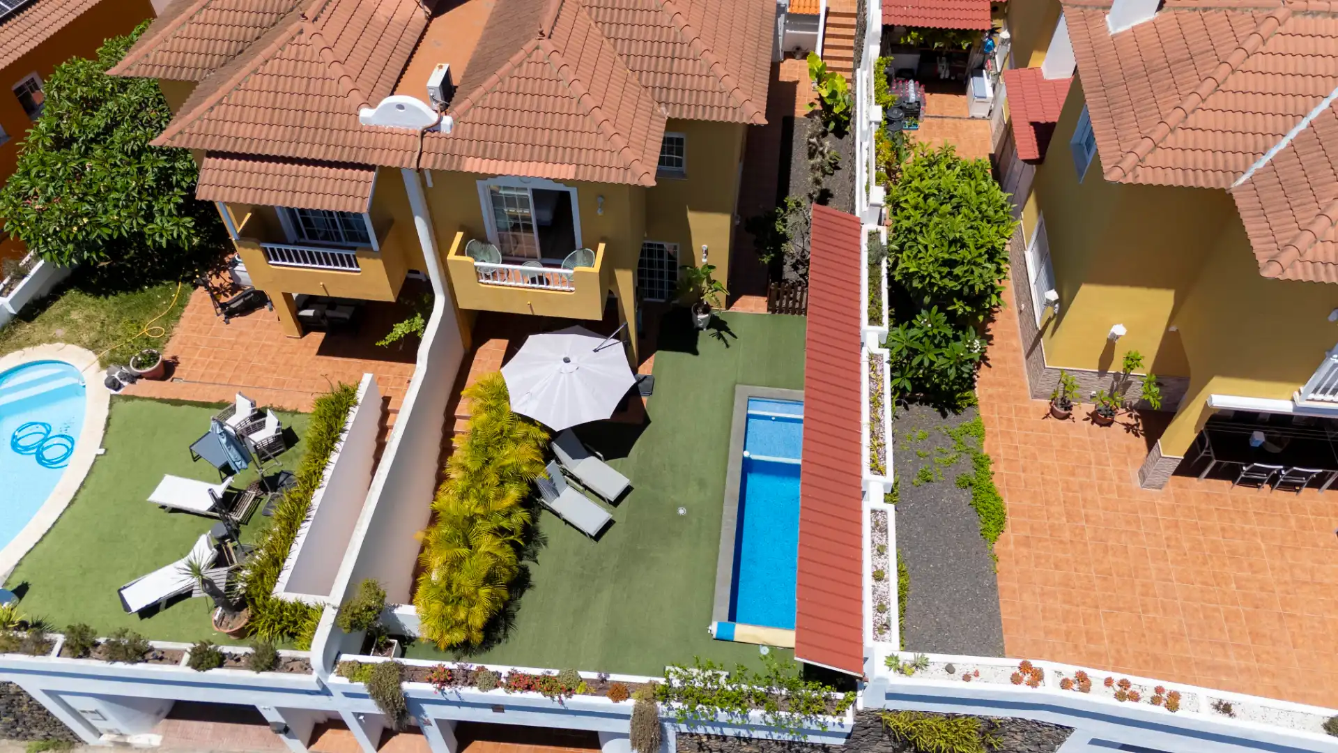 Vista exterior de Casa adosada en venda en Santa Úrsula amb Aire condicionat, Jardí privat i Terrassa