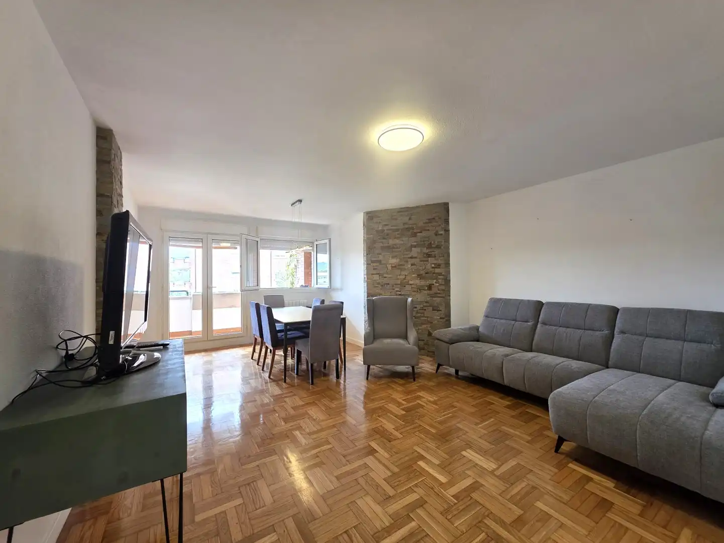 Sala d'estar de Pis en venda en La Pola Siero